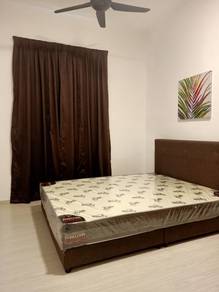 Hamilton condo, 3room / 2bath / parking / fully furnished / near lrt,