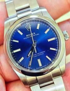 Pre-owned Rolex Oyster Perpetual ref 124200