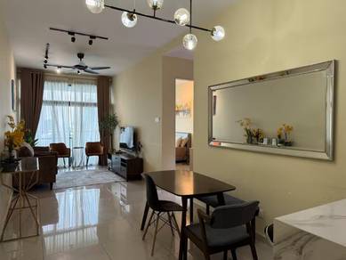 3R2B Cantik Condo Besar!!【Full Loan  & Furnished】Dkt Uni & 200 Kedai!!