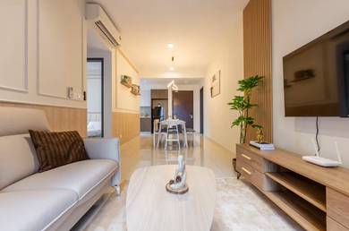 2R1B Cantik Condo Besar!!【Dkt 5 Uni & 150 Kedai】Full Loan & Furnish!!