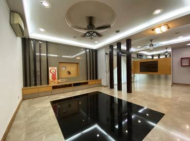 Riverfront semi d house for sale