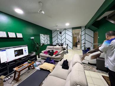 Double Storey Shah Alam Jalan Kristal Seksyen 7 for Sale Extended Reno