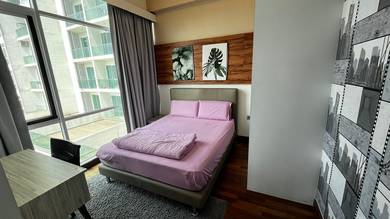 Paragon Suites @ CIQ Room, Private Toilet