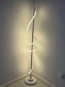 Minimalist Spiral Vertical Decorative Floor Lamp
