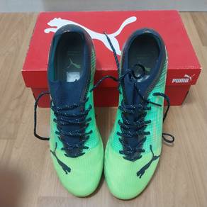 Soccer boot