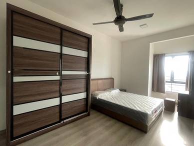Partially furnished on high floor comes with 2 car parks