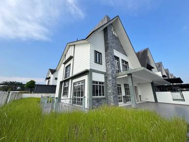 Largest SEMI D @ Eco spring @ 2storey corner lot @ For sales