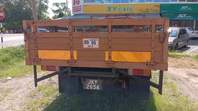 Lorry DAIHATSU DELTA V116HA BODY KAYU