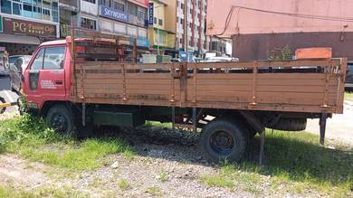 Lorry DAIHATSU DELTA V116HA BODY KAYU