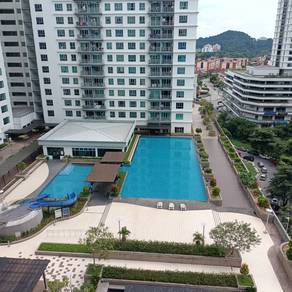 golden triangle 1260sf middle floor 2 carparks