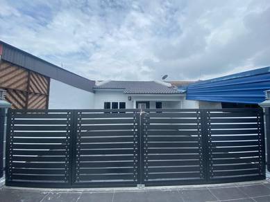 (Nonbumi) Teres setingkat di Taman Seri Telok Emas