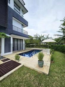 Private pool, lake view, Exclusive Neighborhood