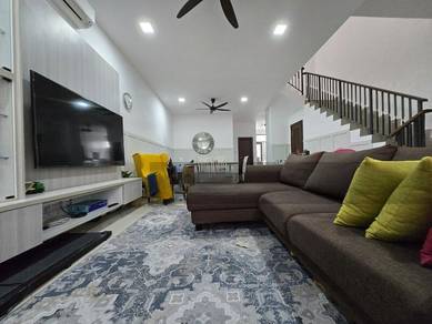 Spacious, partially furnished, peaceful neighborhood, available in Oct