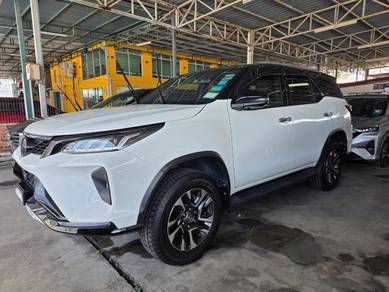 Toyota FORTUNER VRZ 2.8L (A)