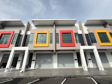 Double Storey Shoplot @ 𝗧𝗔𝗠𝗔𝗡 𝗦𝗔𝗧𝗨 𝗞𝗥𝗨𝗕𝗢𝗡𝗚