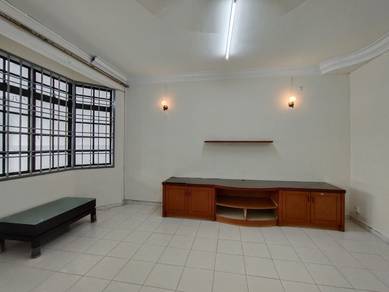 Taman Daya @ 2sty House Newly Painted Facing East 20x70sqft