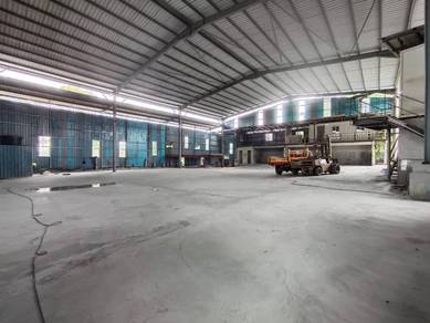 Kempas @ Single Storey Semi-D Facing Main Road Good Location