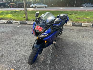 Yamaha R15