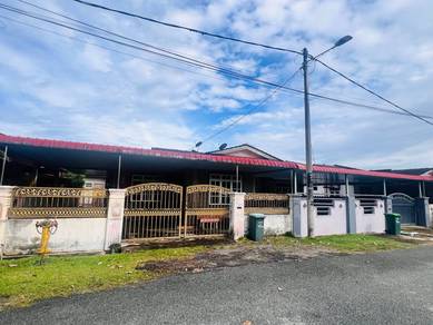 Rumah Semi D Menghadap Padang Mainan di Kupang- Rumah siap Renovate