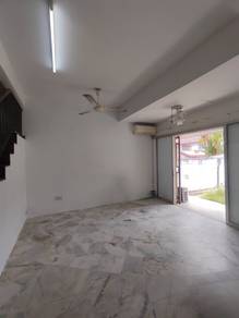 5 Bedroom 2-Storey Terrace House in Taman Puta Permai, Seri Kembangan