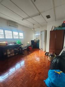 Two And Half Storey House with Courtyard 20x92 SUBANG JAYA SS12