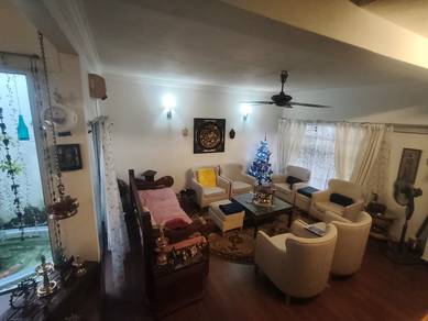 Two And Half Storey House with Courtyard 20x92 SUBANG JAYA SS12