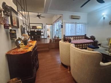 Two And Half Storey House with Courtyard 20x92 SUBANG JAYA SS12
