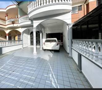 2000sf 2 STOREY TERRACE EXTENDED 3 CARPARKS LORONG KENARI SUNGAI ARA