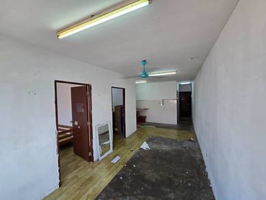 Apartment Lestari, Damansara Damai, Block C with Lift, 3r2b