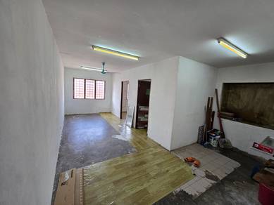 Apartment Lestari, Damansara Damai, Block C with Lift, 3r2b