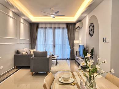walking distance to ciq near custom jb town woodland common room