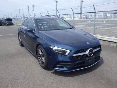 chose low Merc-Benz A180 1.3 AMG blue white KM 9K