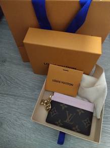 Louis Vuitton LV Charms Card Holder (Monogram, Pin