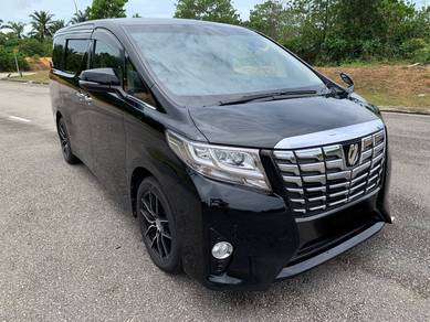Toyota Alphard 2.5 AGH30 8-Seater