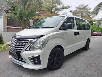 Hyundai GRAND STAREX 2.5 ROYALE  (A) F/LOAN