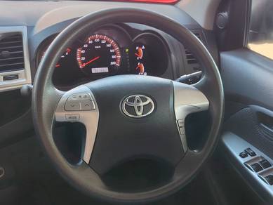 Toyota HILUX 3.0 G (A)
