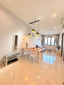 Iconic Regency for sale  -- bu 600sf , Good condition !!