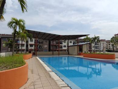 Hot Unit!! Below Market Value!! Good for Stay or Investment!!