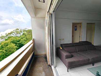 Hot Unit!! Below Market Value!! Good for Stay or Investment!!