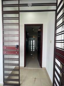 Untuk dijual apartment suriamas larkin berdekatan ciq woodland