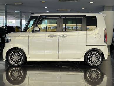 Honda N BOX 660 CUSTOM TURBO (A)