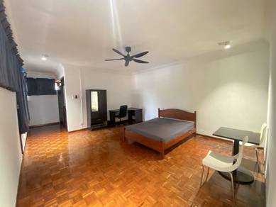 Master Room at Iskandar JB 5min CIQ Town Free WIFI Own Bathroom Couple