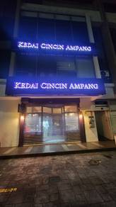 Sales Assistant/Pembantu Butik
