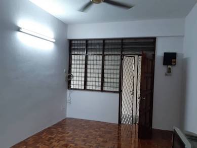Wisma Lam Hong Apartment, Jalan Sungai Pinang, Georgetown, 1 Car Park