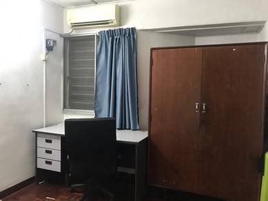 Single Room -  3 Minutes Walk to SS18 LRT Station