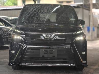 Toyota VOXY 2.0 ZS 8-SEAT