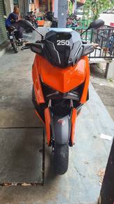 Yamaha Xmax 2023
