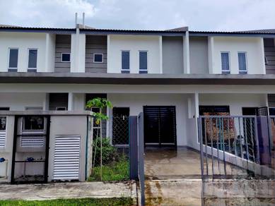 Rumah baru di taman selimdung daun for RENT
