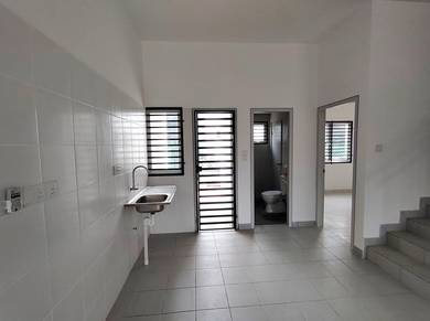 Rumah baru di taman selimdung daun for RENT