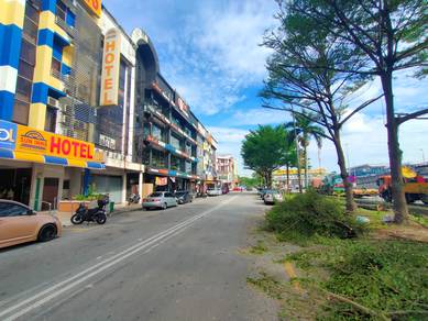 Main Road Shoplot Rent Sale Balakong,Cheras, Selangor